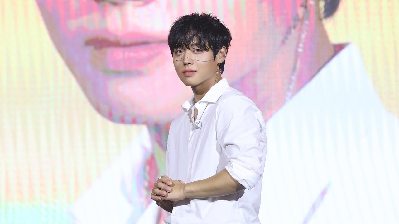 Behind-the-scenes cut of Kim Soohyun