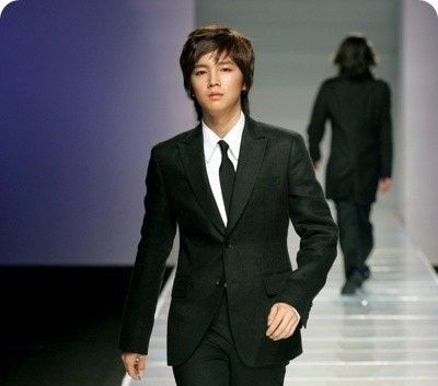 A moment captured by a fan of Jang Geunsuk