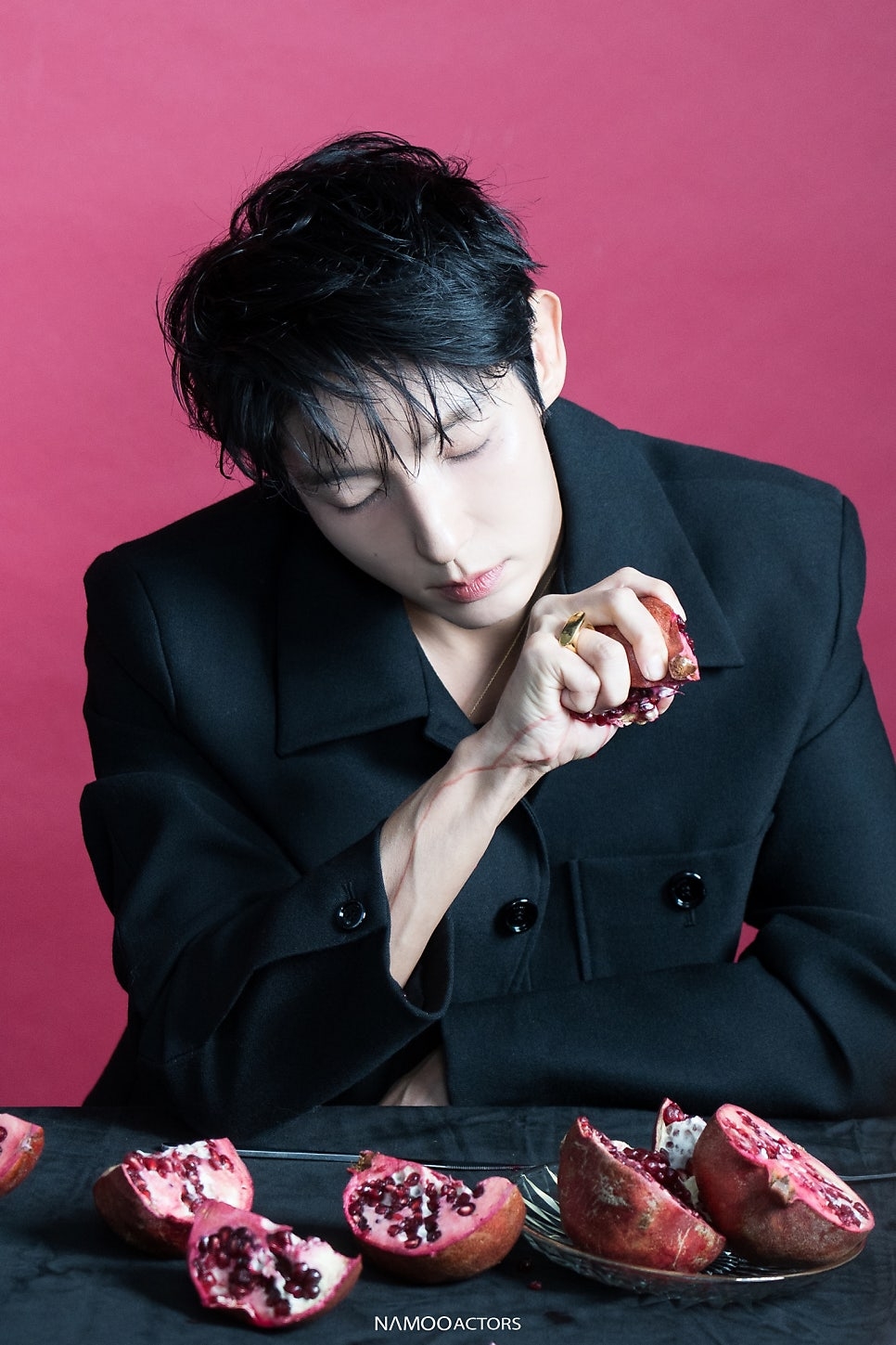 Behind-the-scenes cut of Lee Joongi