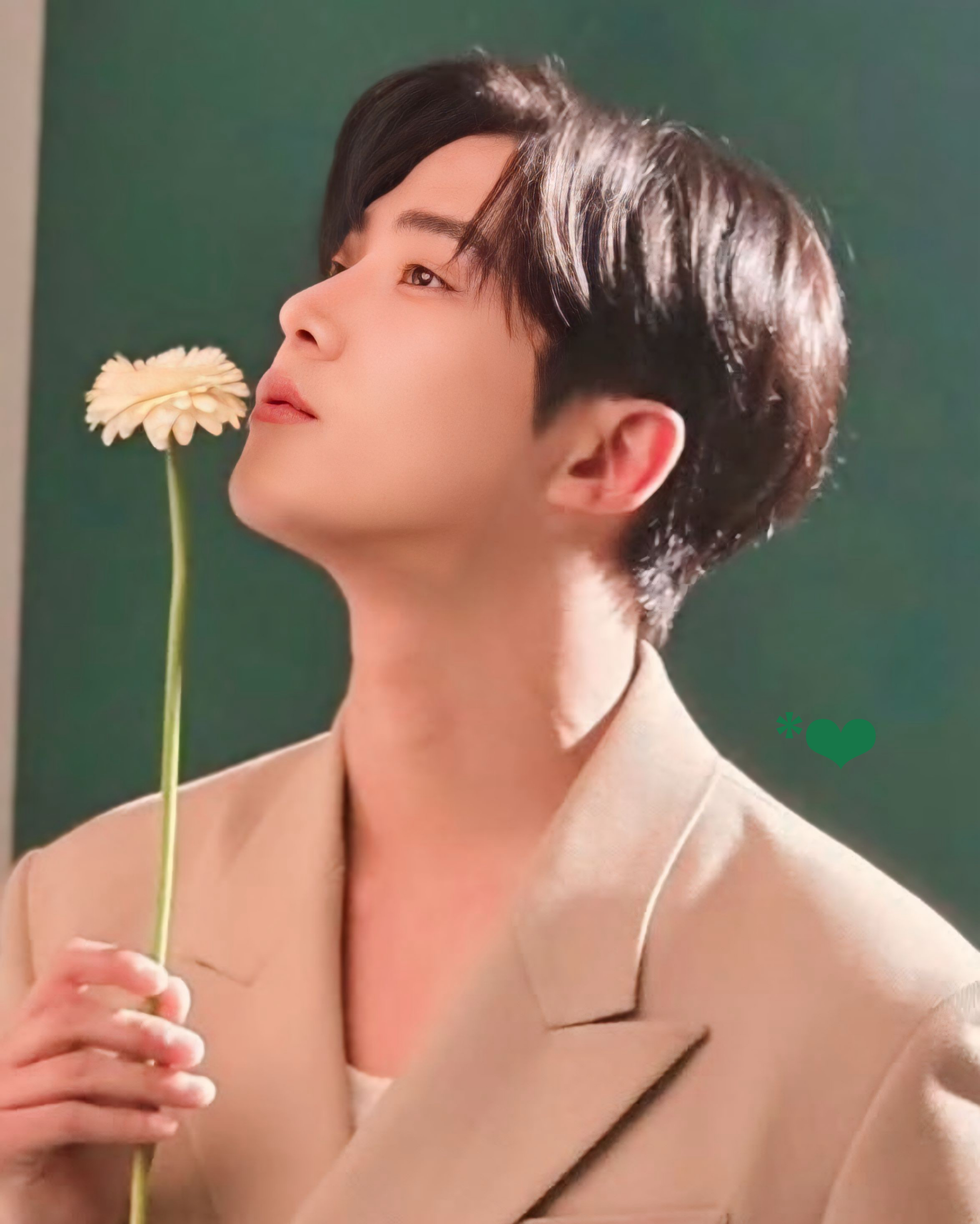 Foto terbaru dari Rowoon