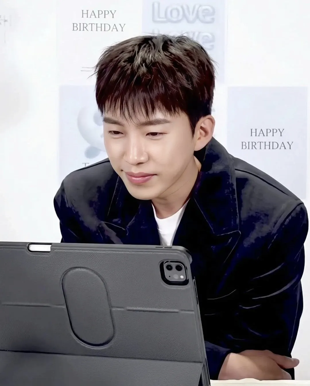 Recent activity shot of Lim Youngwoong