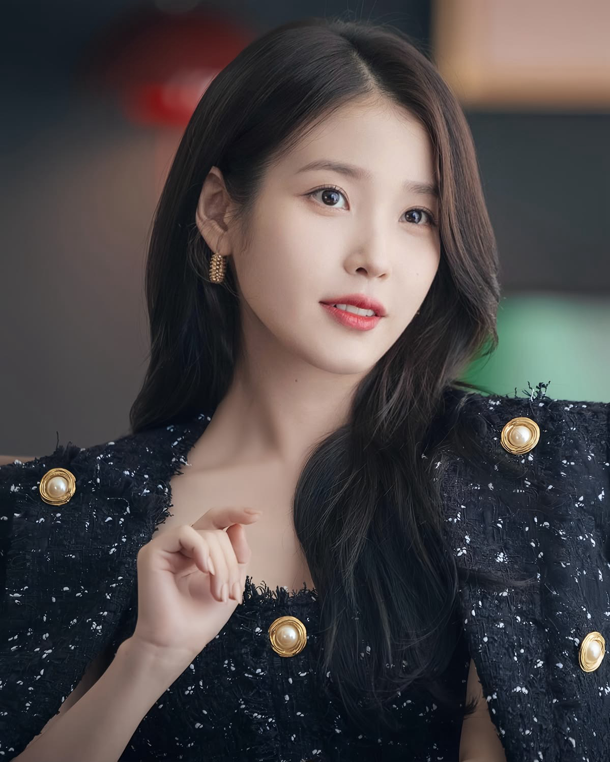 Cuplikan di balik layar dari IU