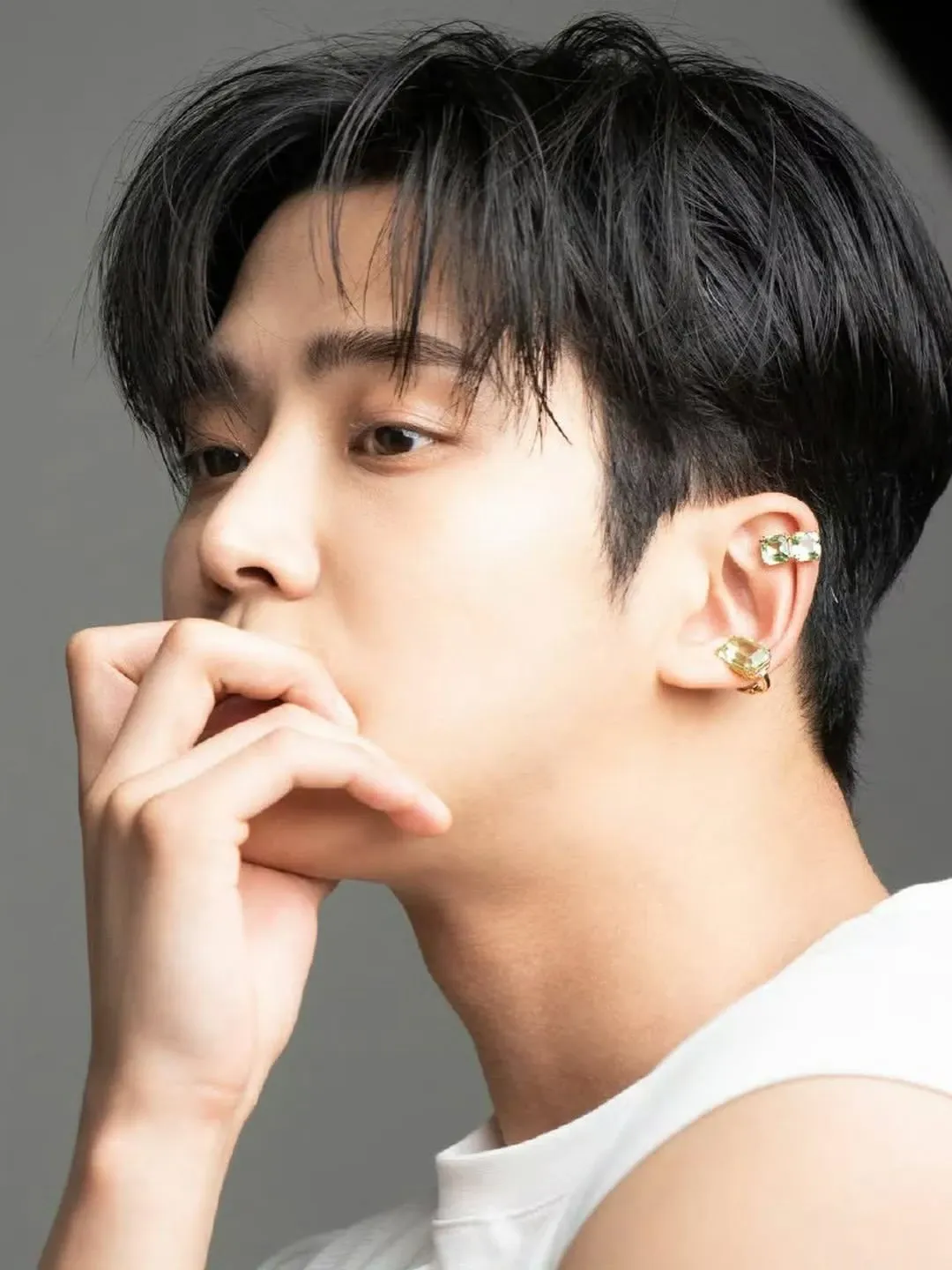 Cuplikan di balik layar dari Rowoon