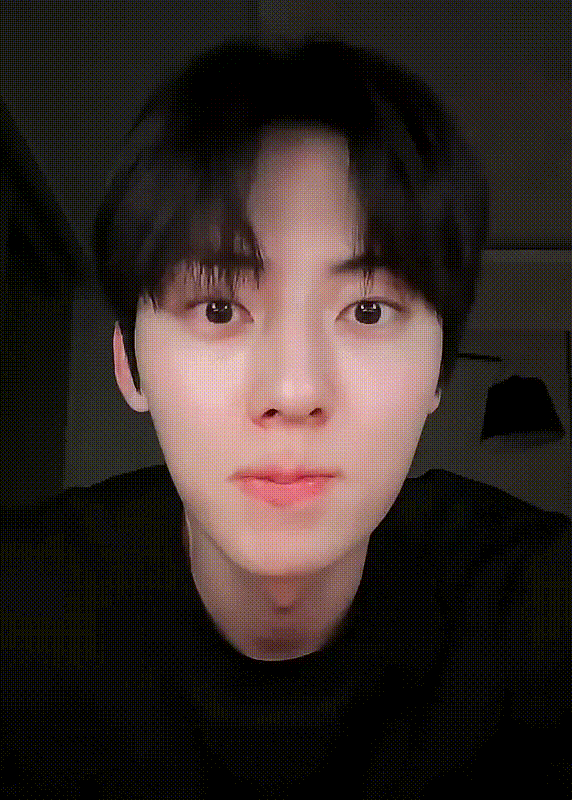 Behind-the-scenes cut of Hwang Minhyun