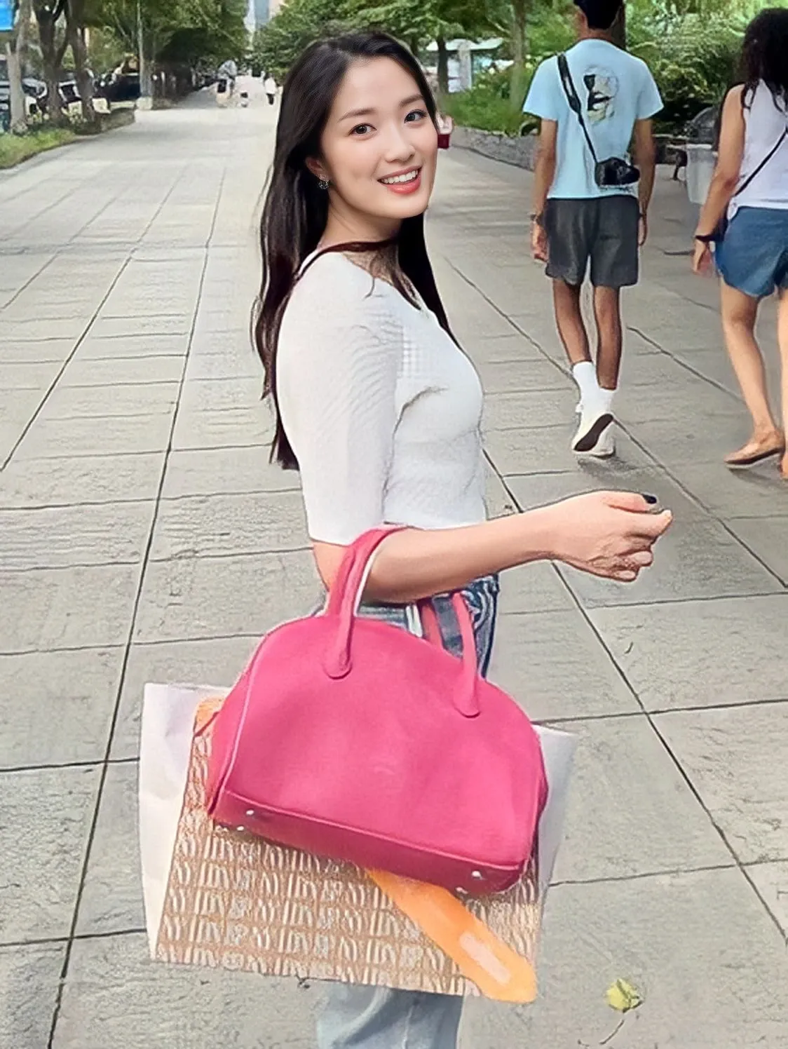 Latest photo of Kim Hyeyoon