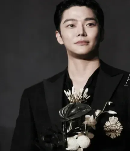 Foto terbaru dari Rowoon