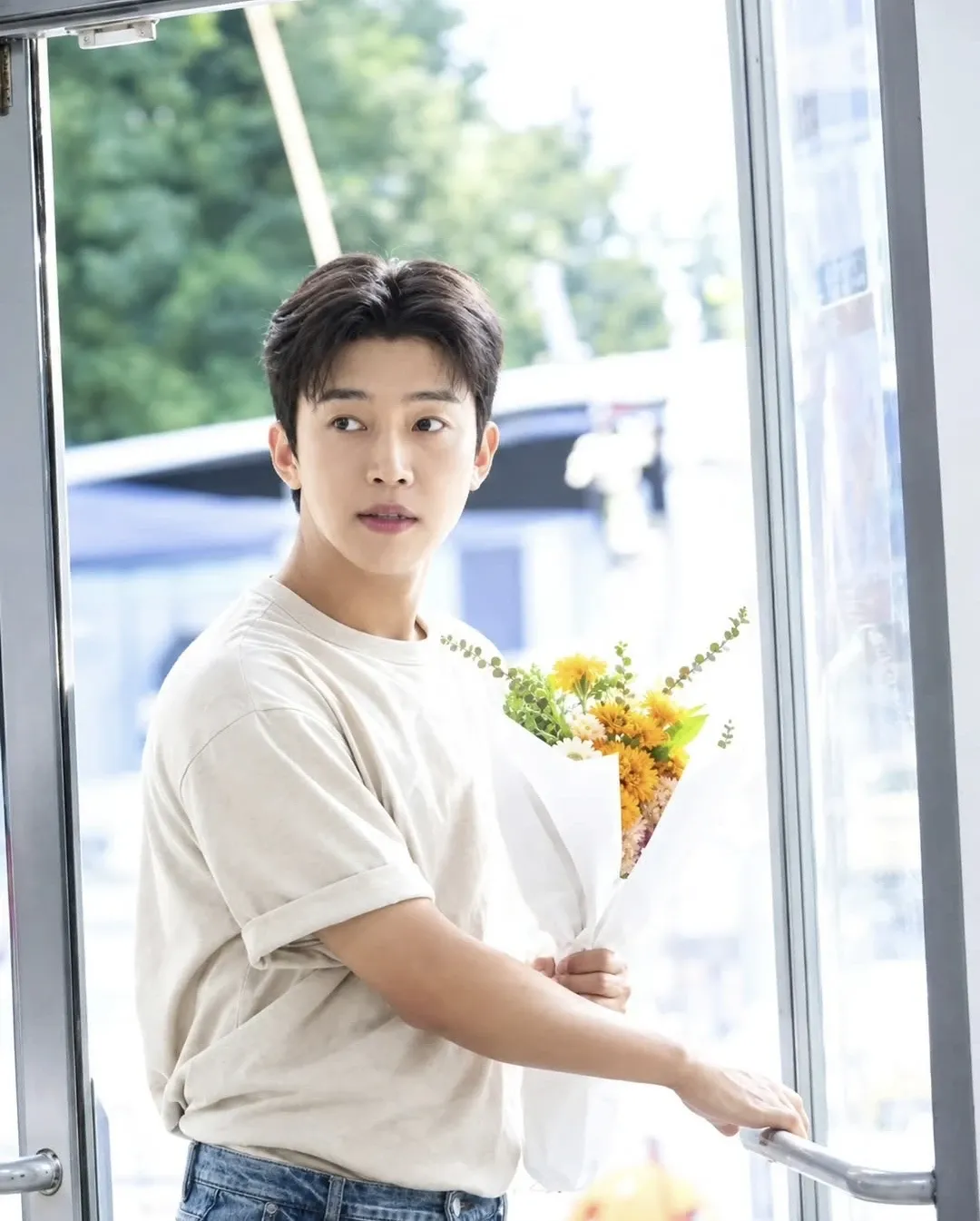 Foto kegiatan terbaru dari Lim Youngwoong