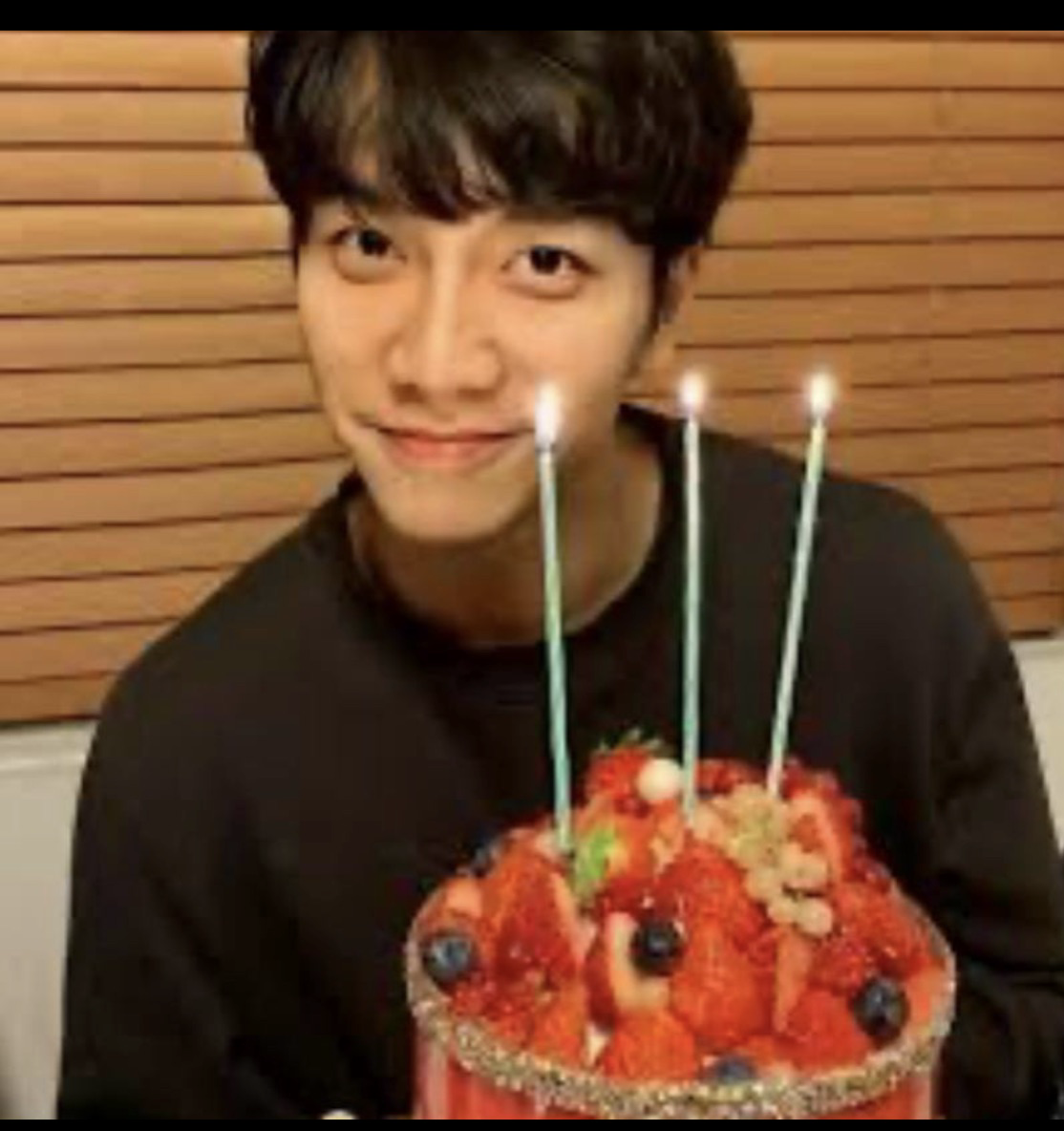 Cuplikan di balik layar dari Lee Seunggi