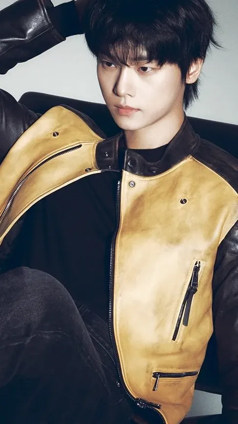 Emotional wallpaper shared by fans for Cha Hakyeon (N)