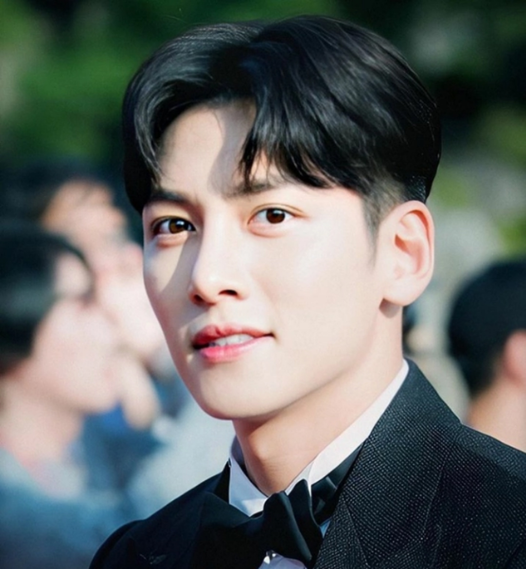 粉丝拍下的池昌旭瞬间