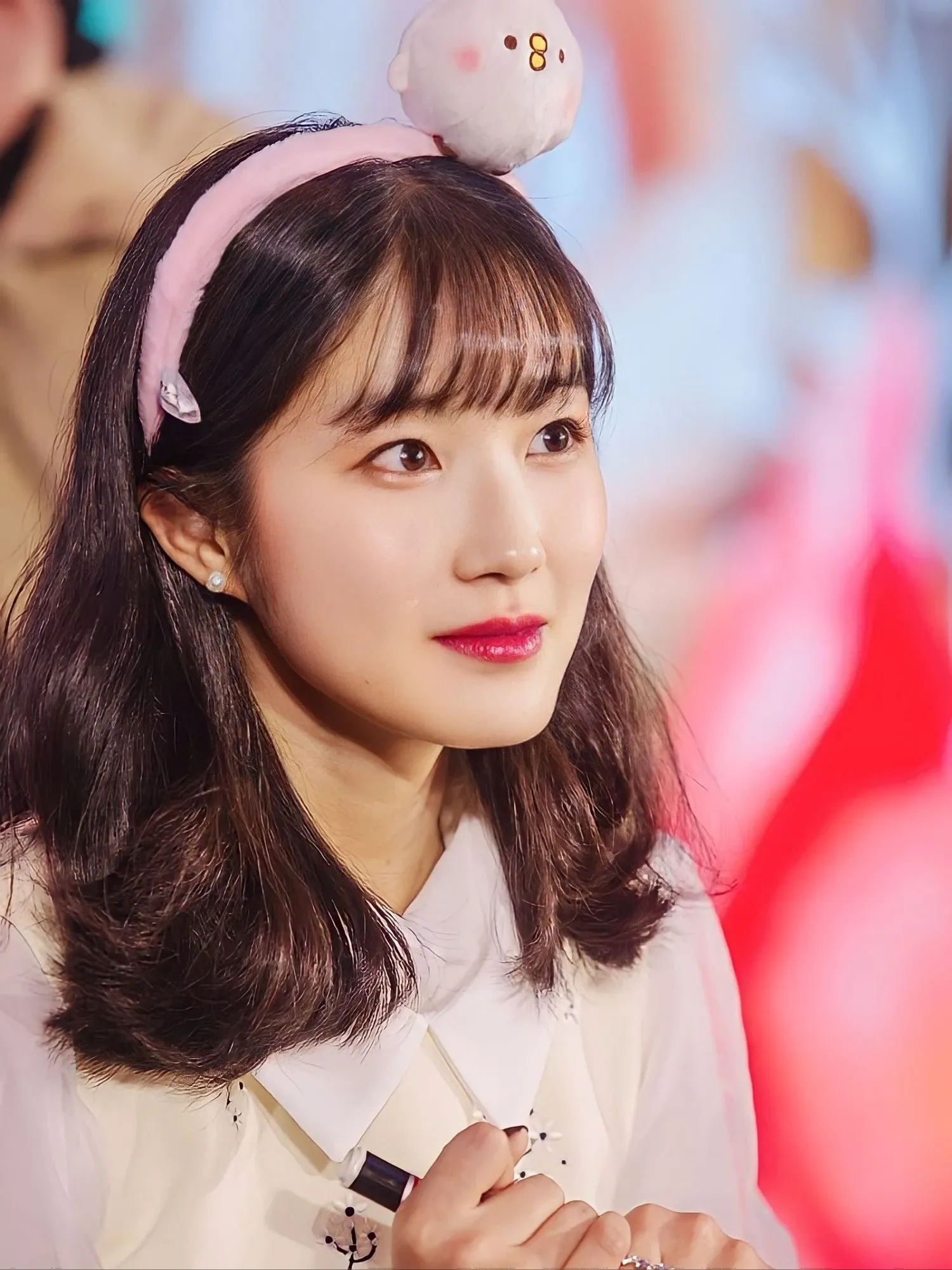 Behind-the-scenes cut of Kim Hyeyoon