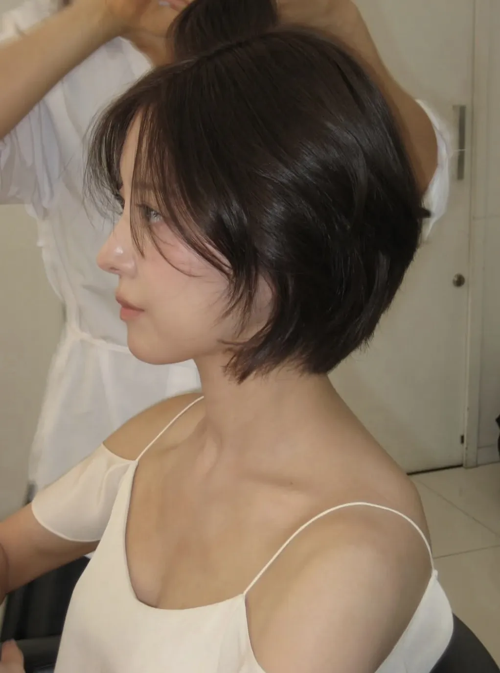 Behind-the-scenes cut of Lee Seyoung