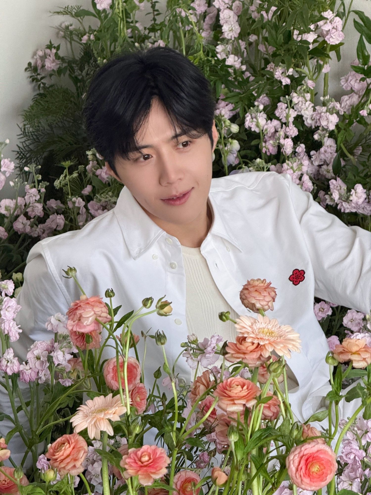 Behind-the-scenes cut of Kim Seonho