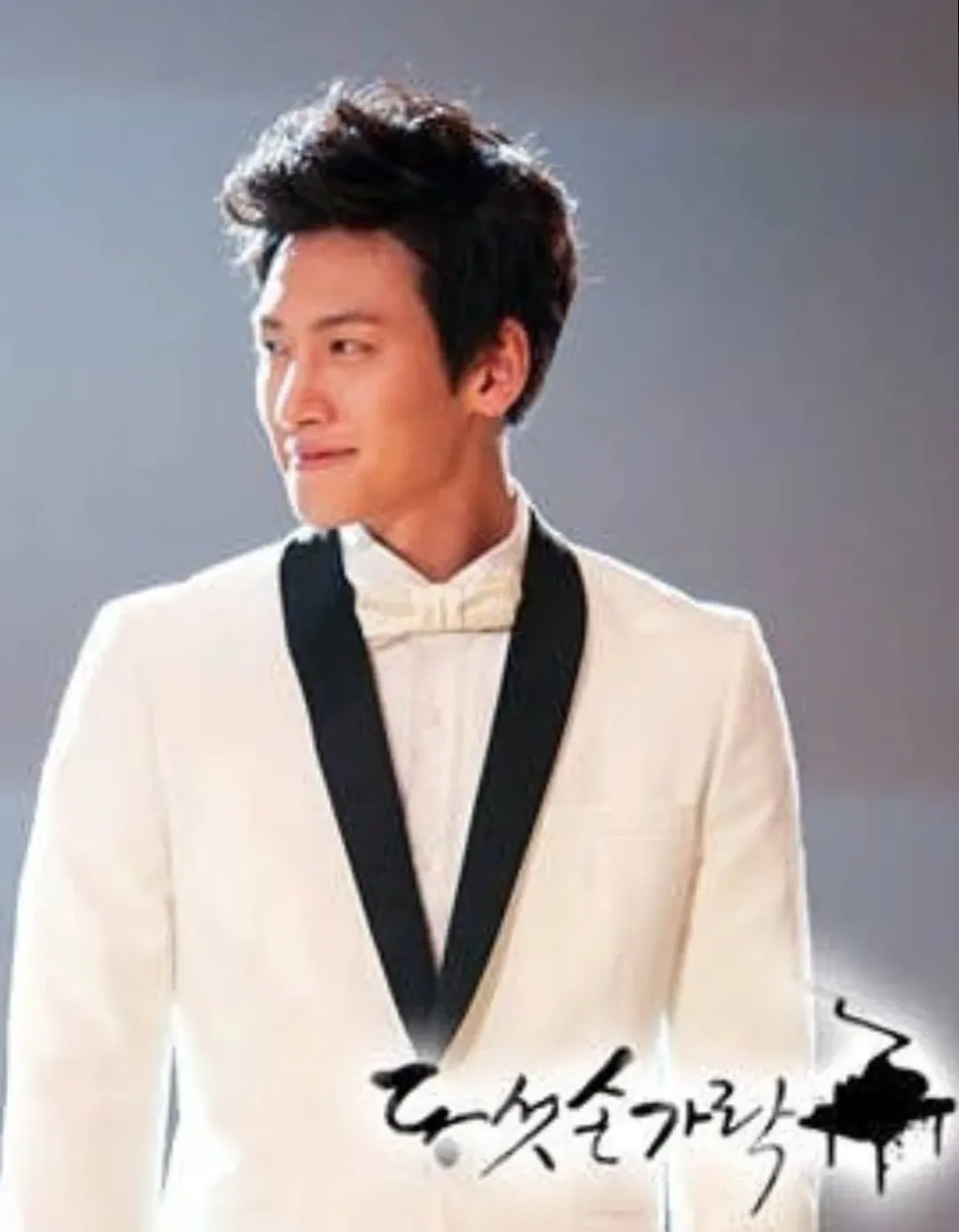 Behind-the-scenes cut of Ji Changwook