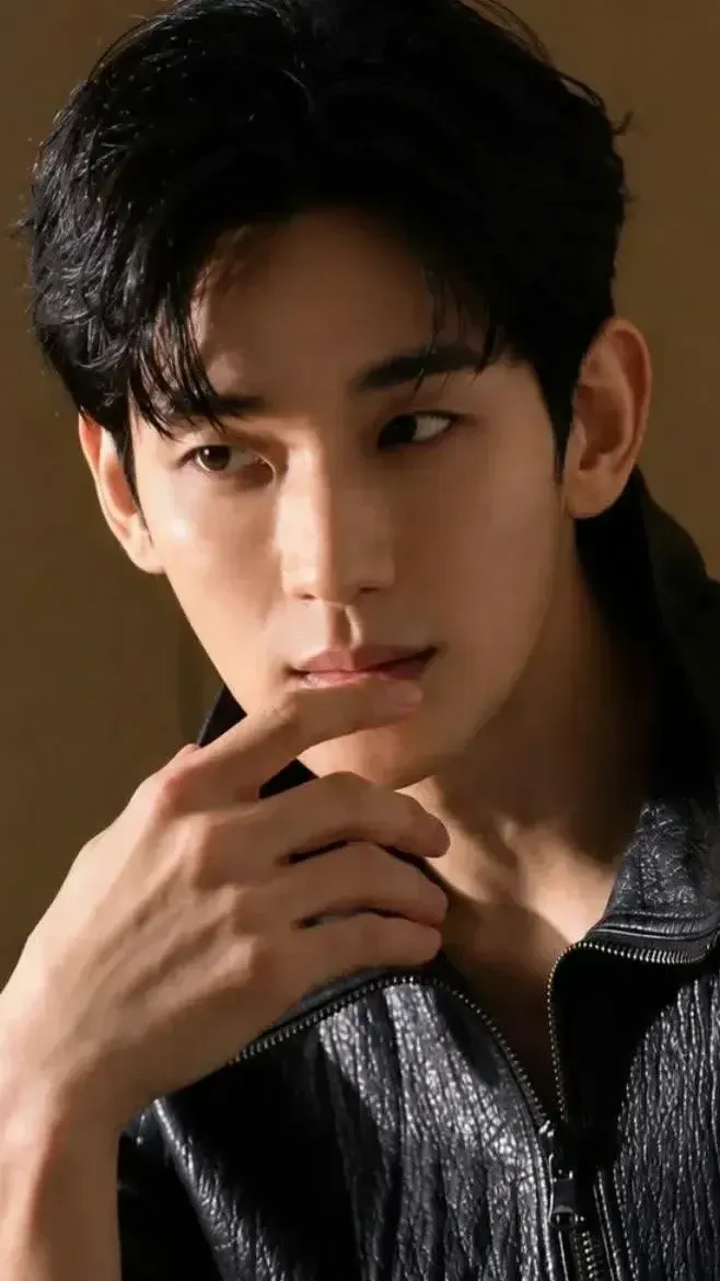 Behind-the-scenes cut of Kim Soohyun