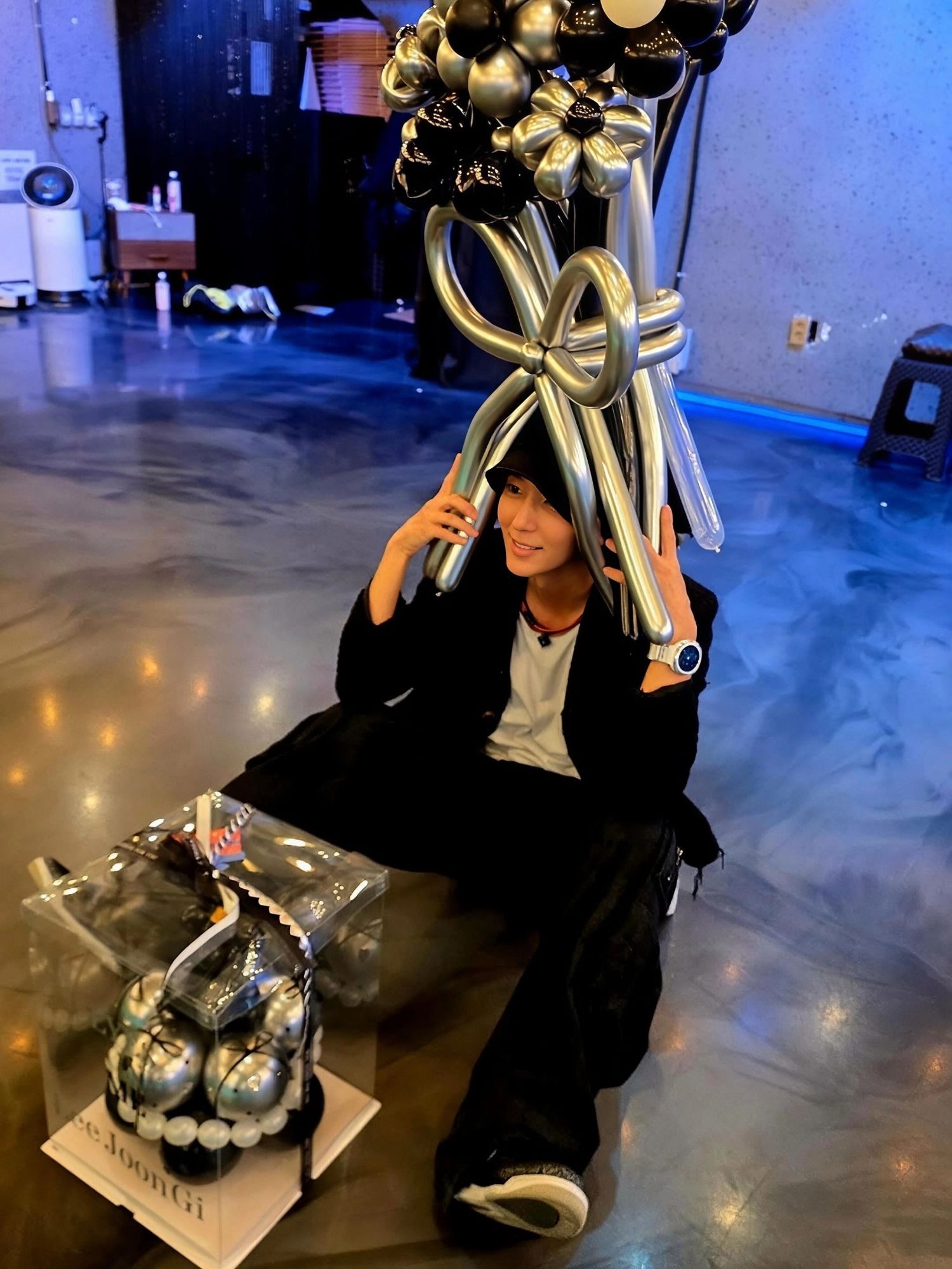 A moment captured by a fan of Lee Joongi