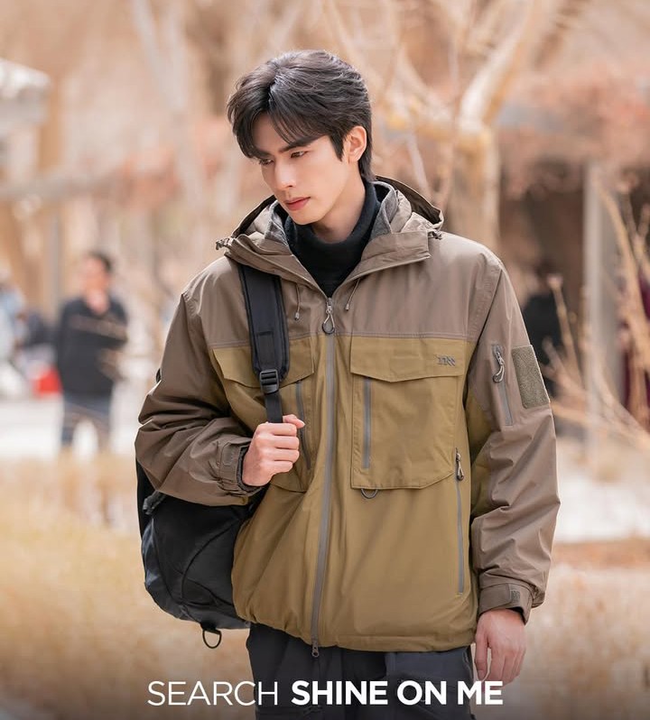 Behind-the-scenes cut of Song WeiLong