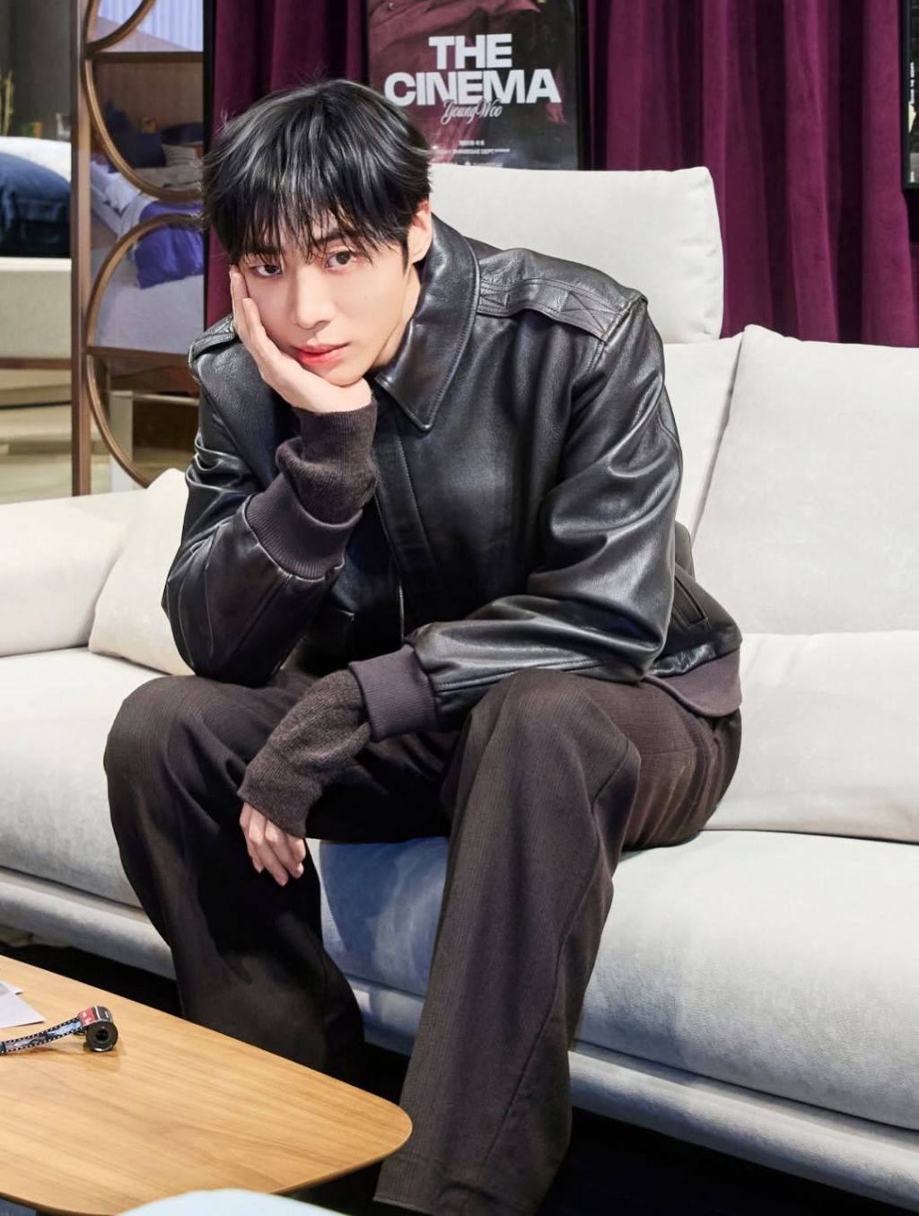 Behind-the-scenes cut of Choo Youngwoo