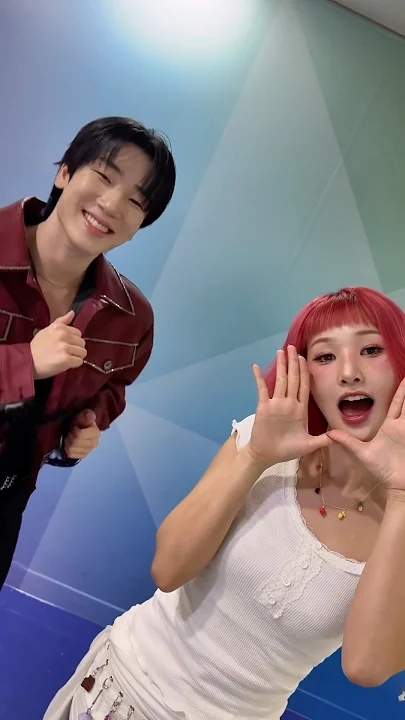 Today's popular wallpaper in Hwang WooLim community