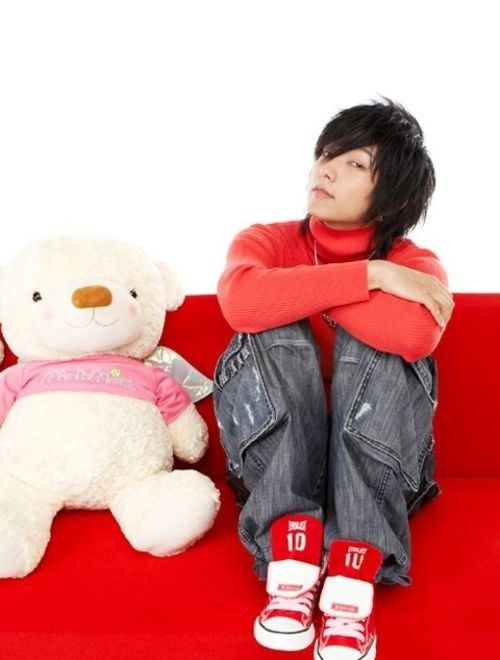 Recent activity shot of Lee Joongi