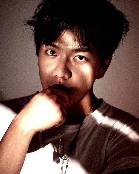 イ・スンギの最近の活動ショット