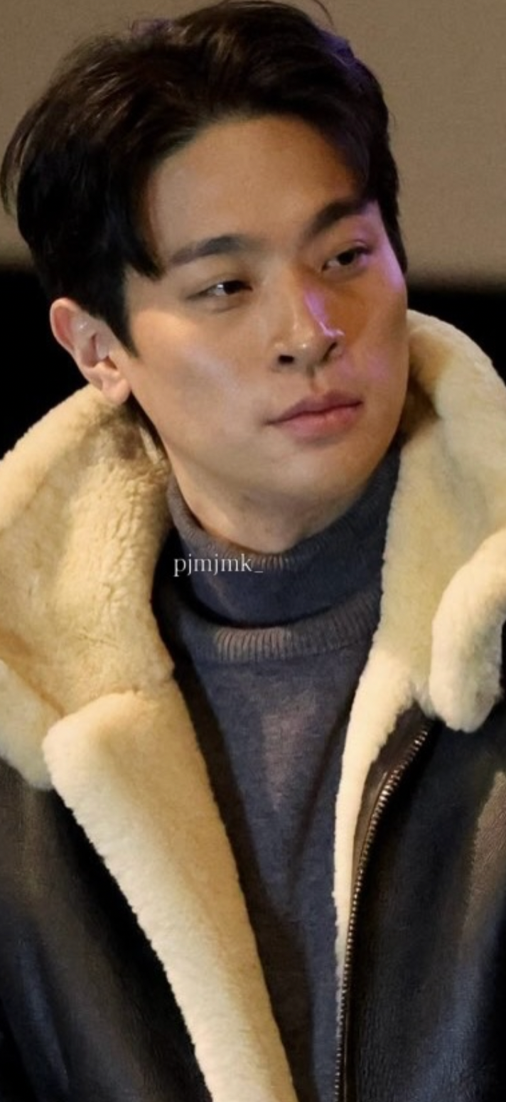 Behind-the-scenes cut of Park Jeongmin