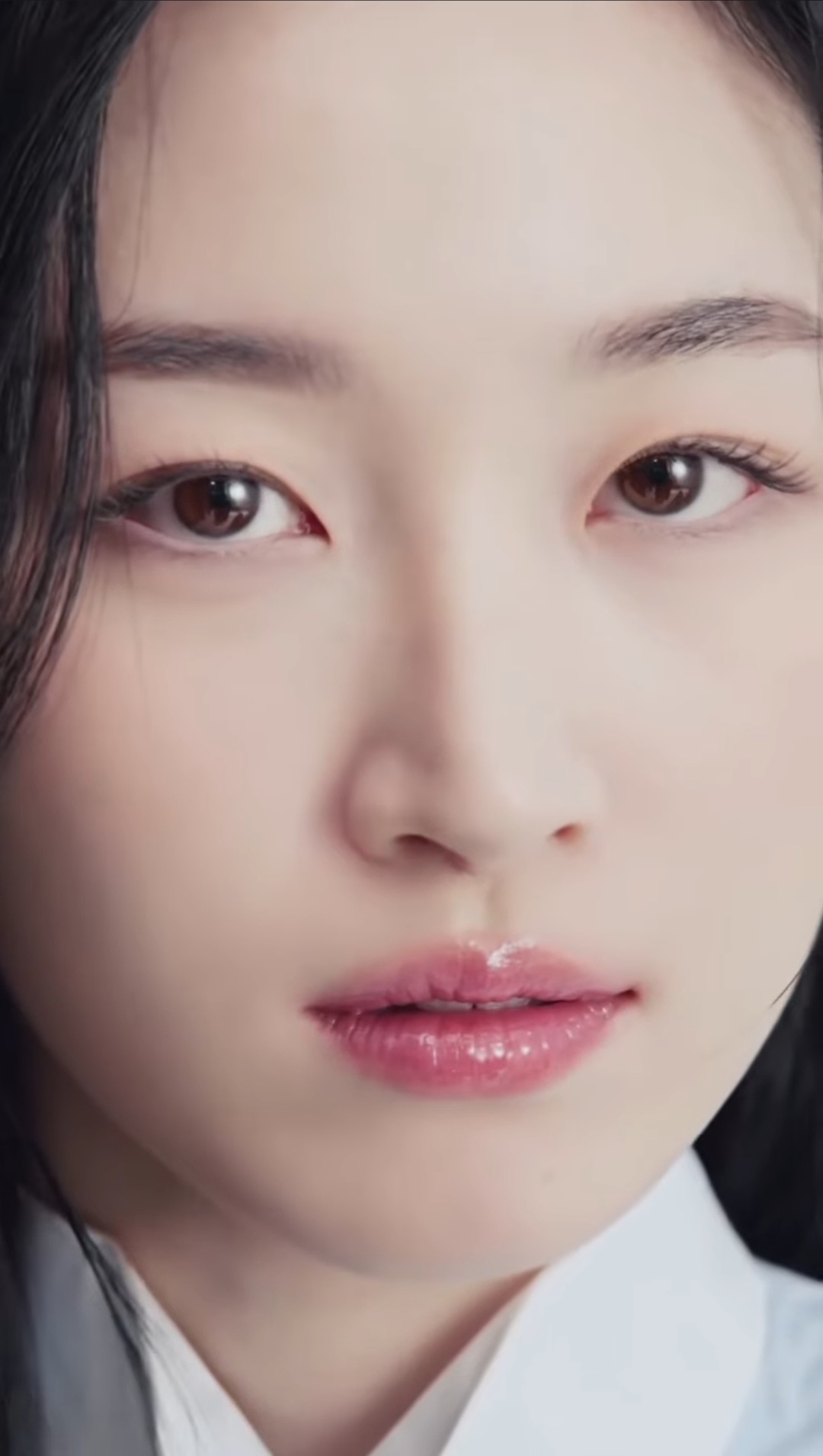 Emotional wallpaper shared by fans for Won Jian