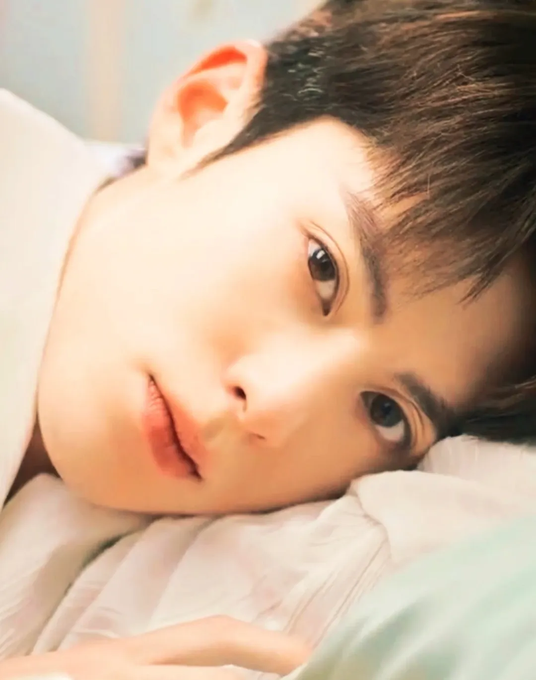 A moment captured by a fan of Dylan Wang