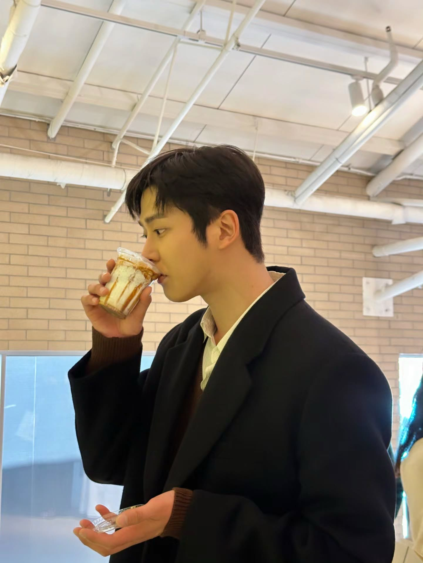 Cuplikan di balik layar dari Rowoon