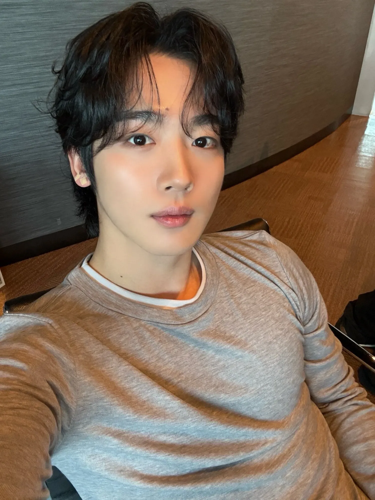Behind-the-scenes cut of Kim Yohan