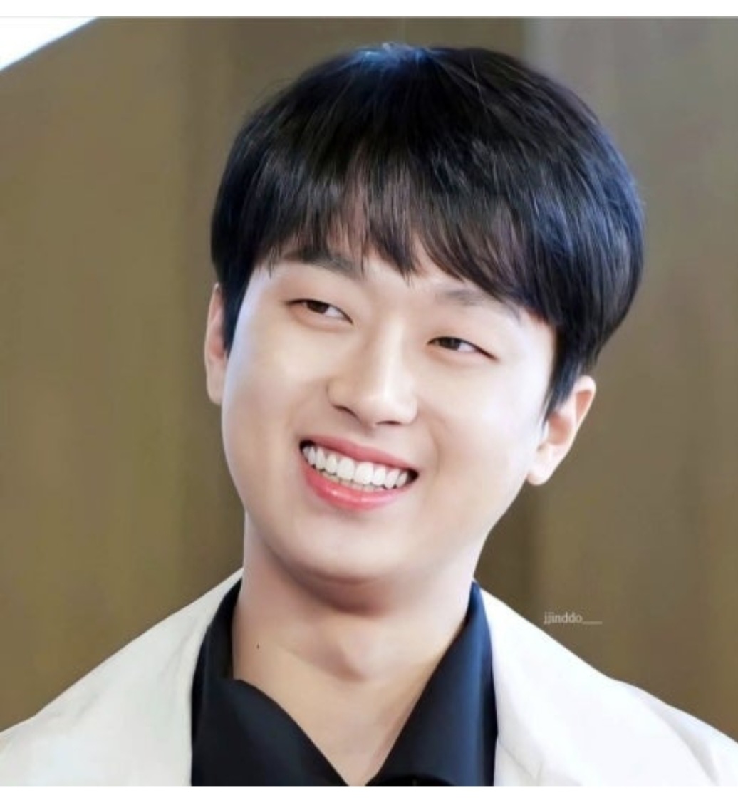 Foto terbaru dari Lee Chanwon