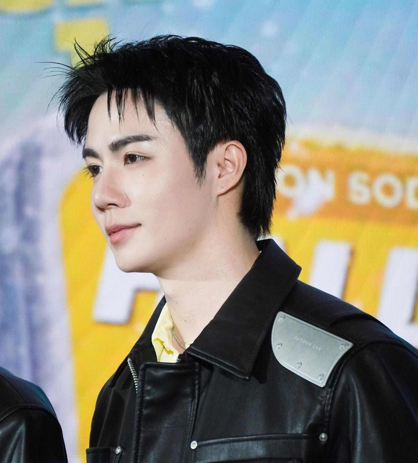 Behind-the-scenes cut of ZeePruk