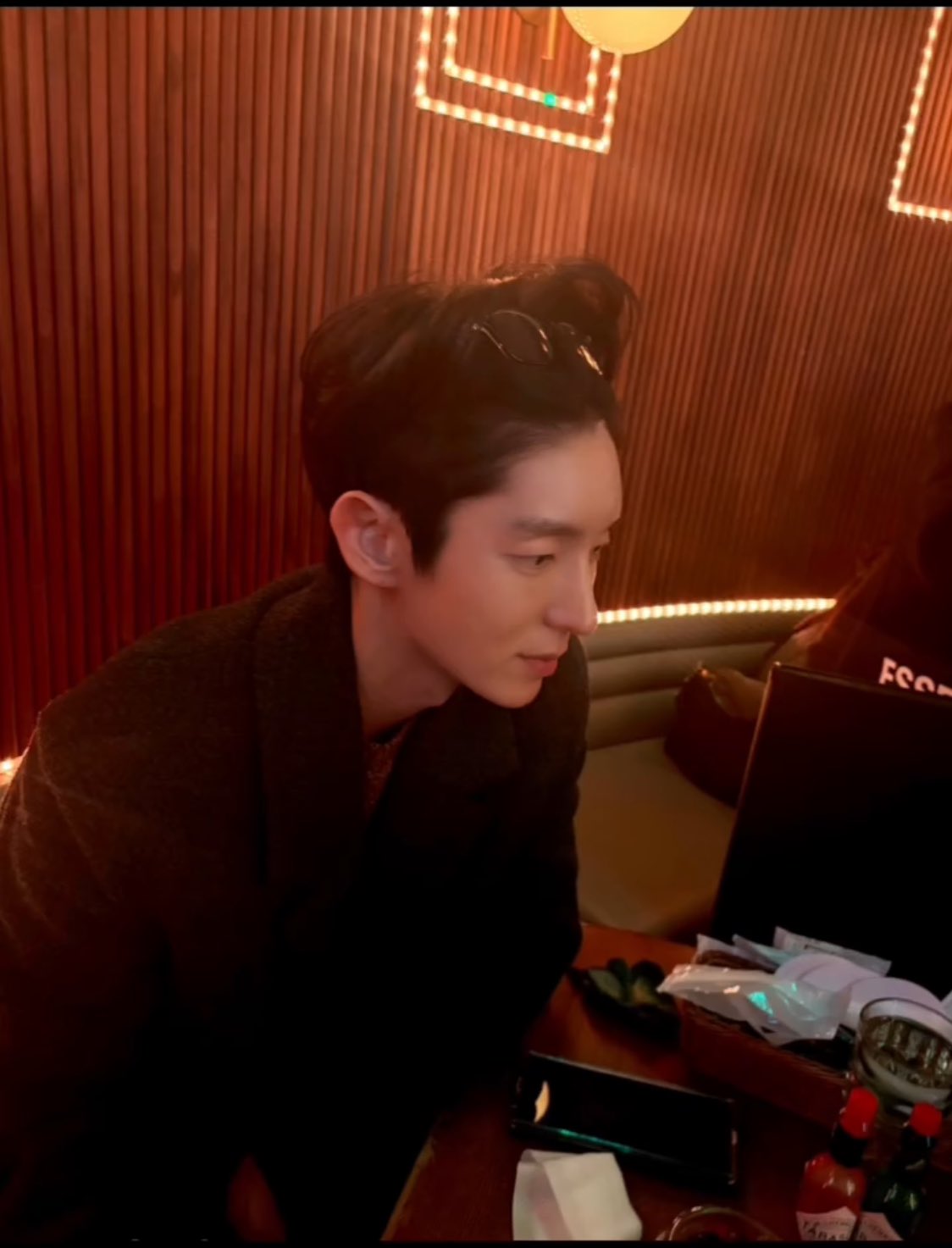 A moment captured by a fan of Lee Joongi