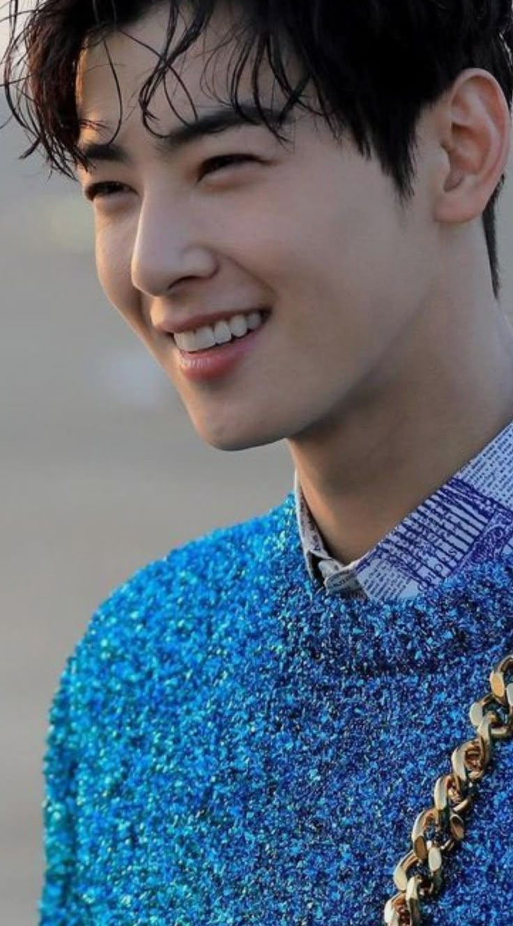 Recent activity shot of Cha Eunwoo