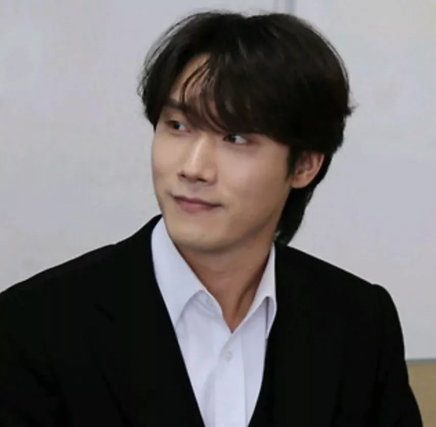 Behind-the-scenes cut of Choi Woojin
