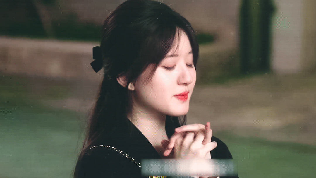 A moment captured by a fan of Zhao Lusi