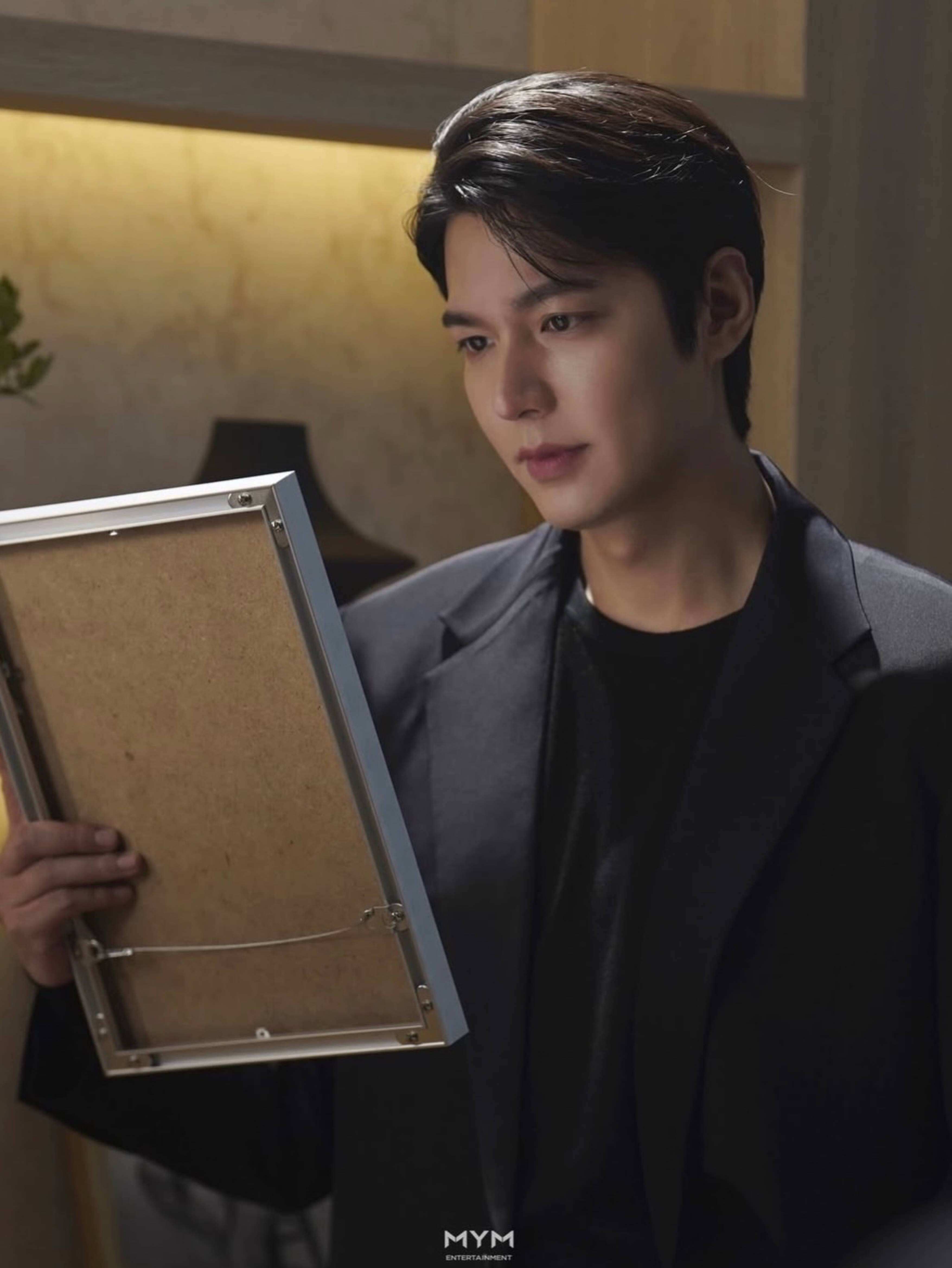 イ・ミンホのビハインドカット