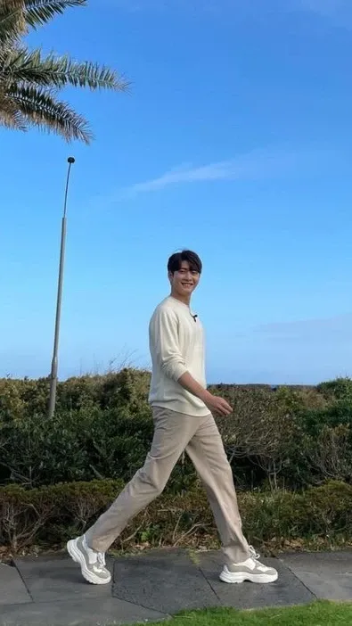 A moment captured by a fan of Kang Taeoh