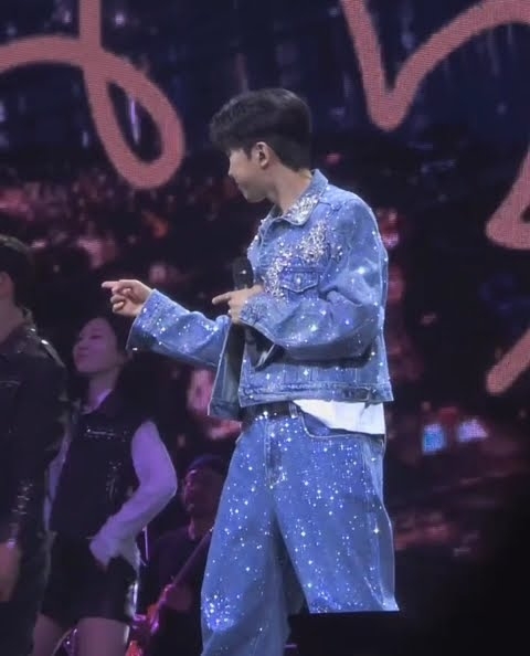 Momen yang diabadikan oleh penggemar Lim Youngwoong