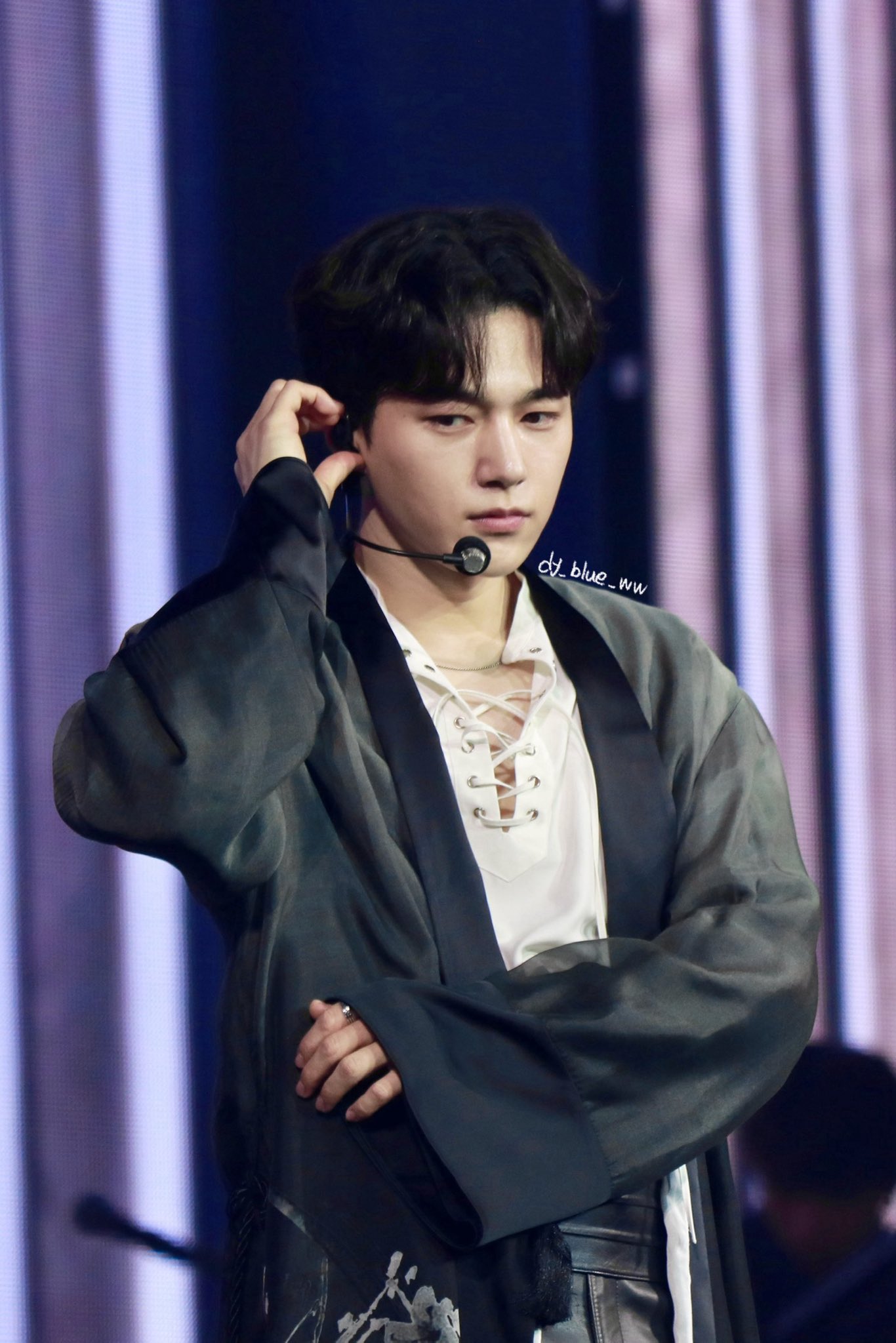 粉丝拍下的金明洙 (L)瞬间