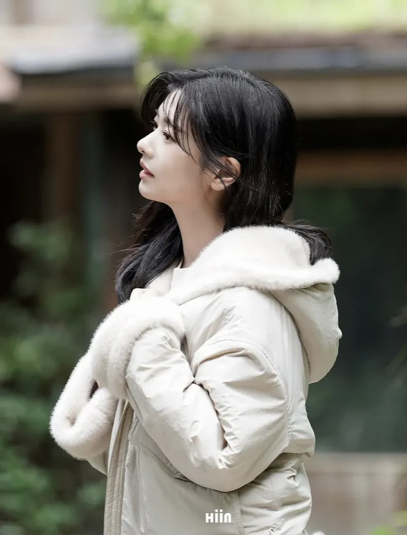 Behind-the-scenes cut of Jung Somin