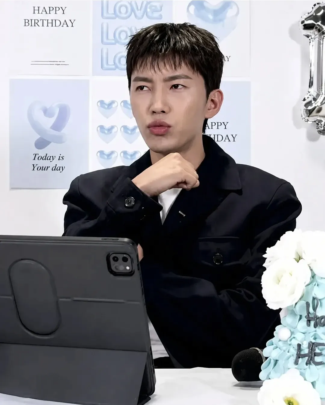 Foto terbaru dari Lim Youngwoong