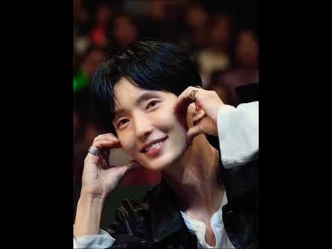 A moment captured by a fan of Lee Joongi