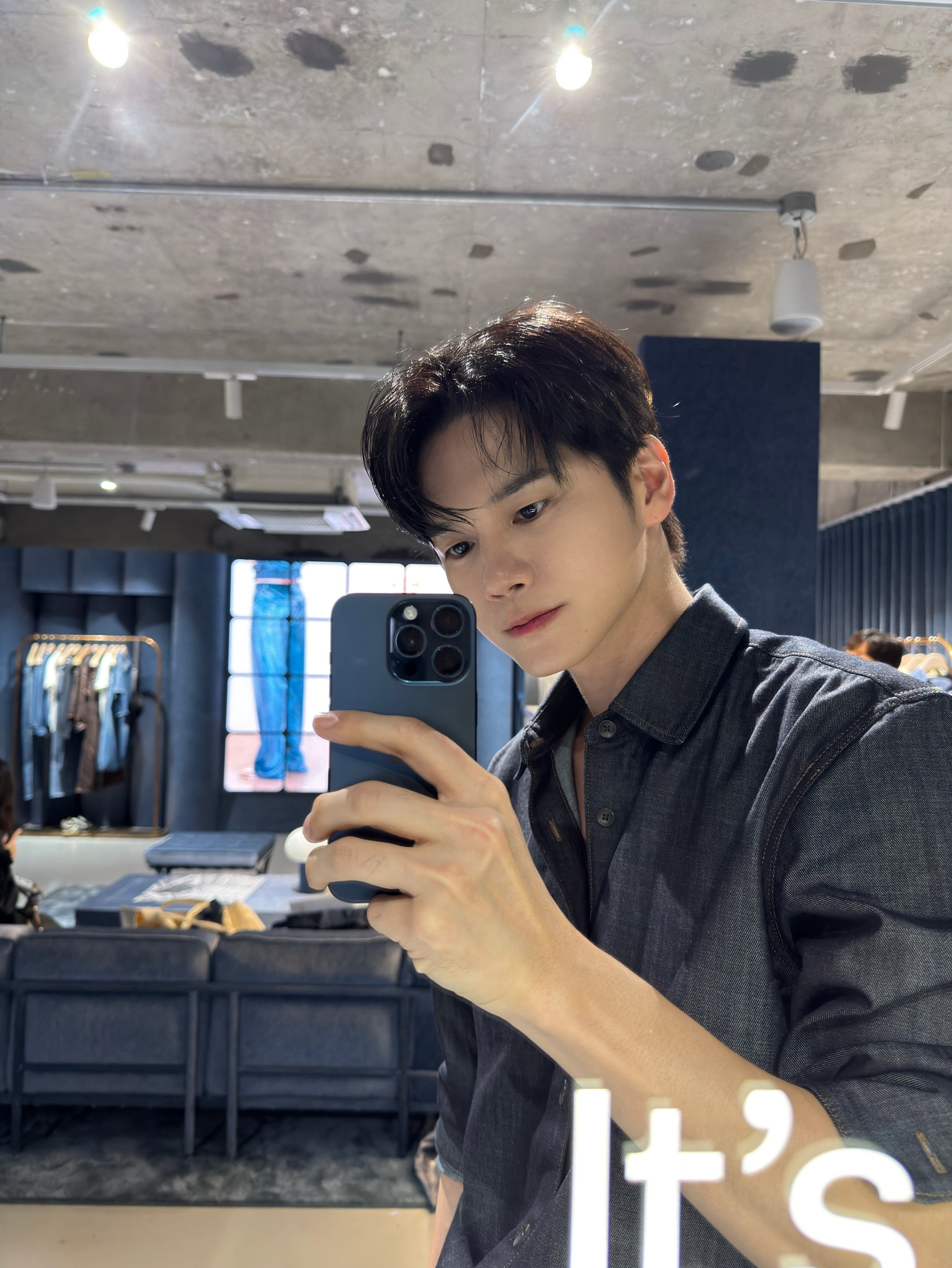 옹성우의 비하인드 컷