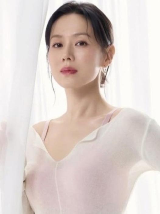 孙艺珍的最新照片