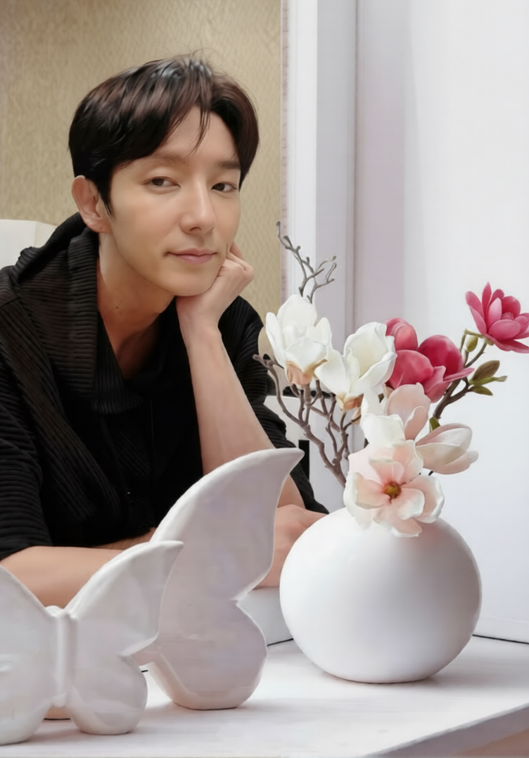A moment captured by a fan of Lee Joongi