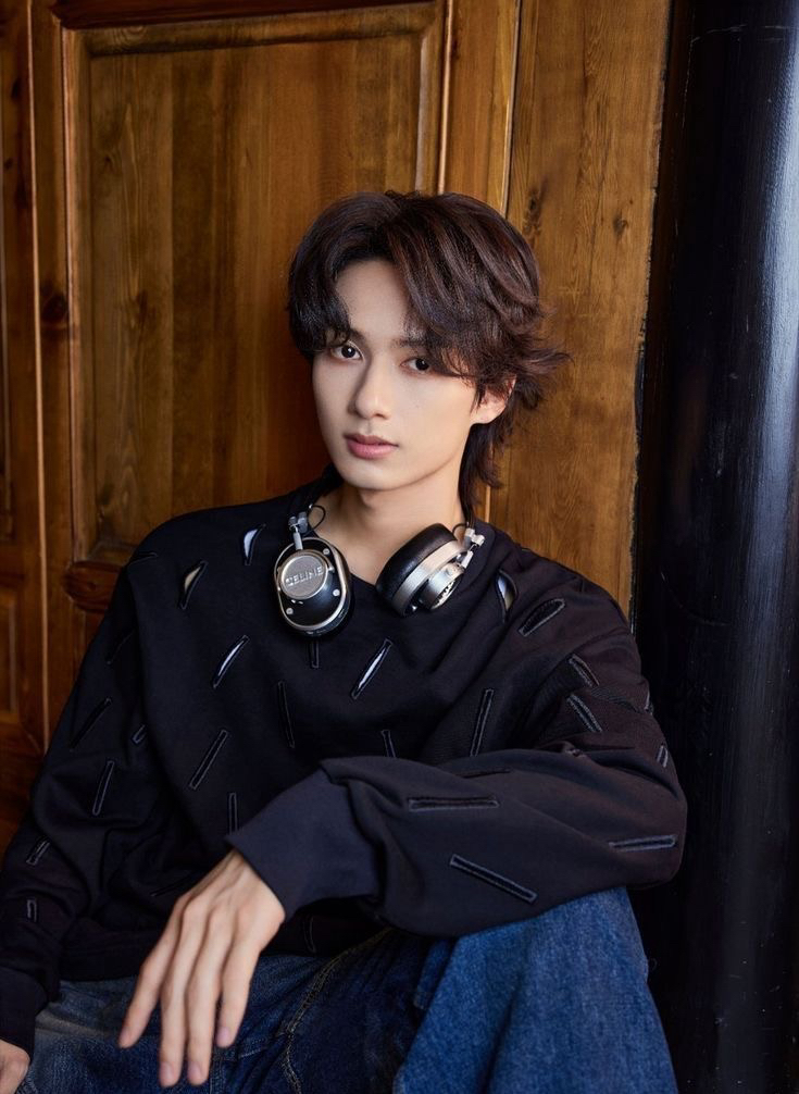Latest photo of Wen Junhui