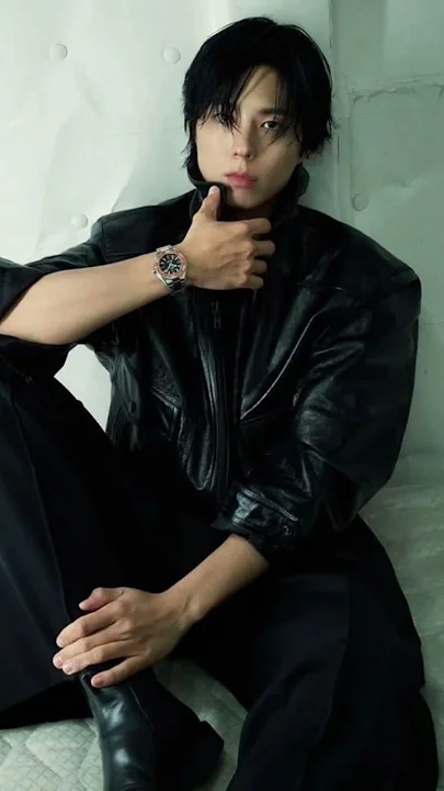 Special wallpaper made by Park Bogum's fans