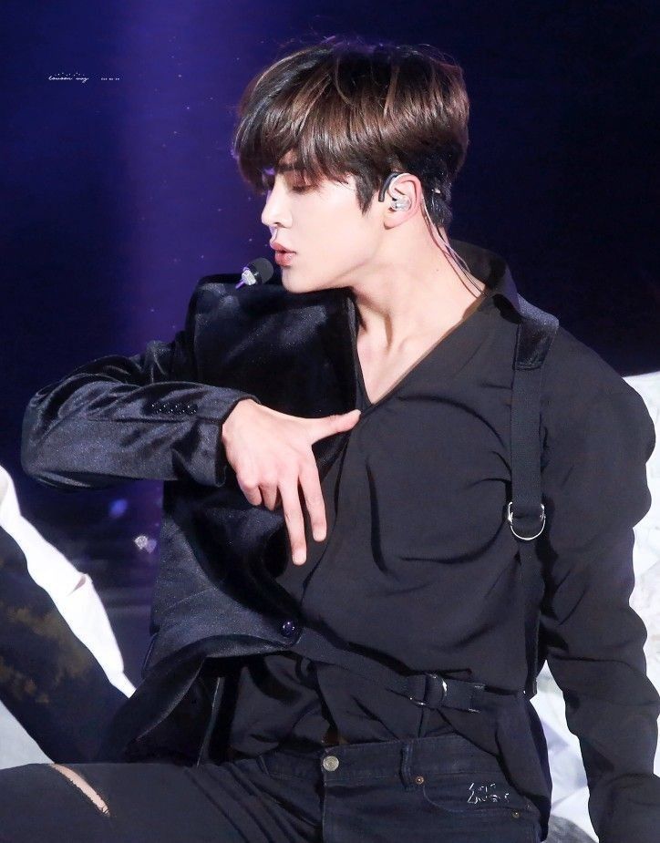 Foto terbaru dari Rowoon