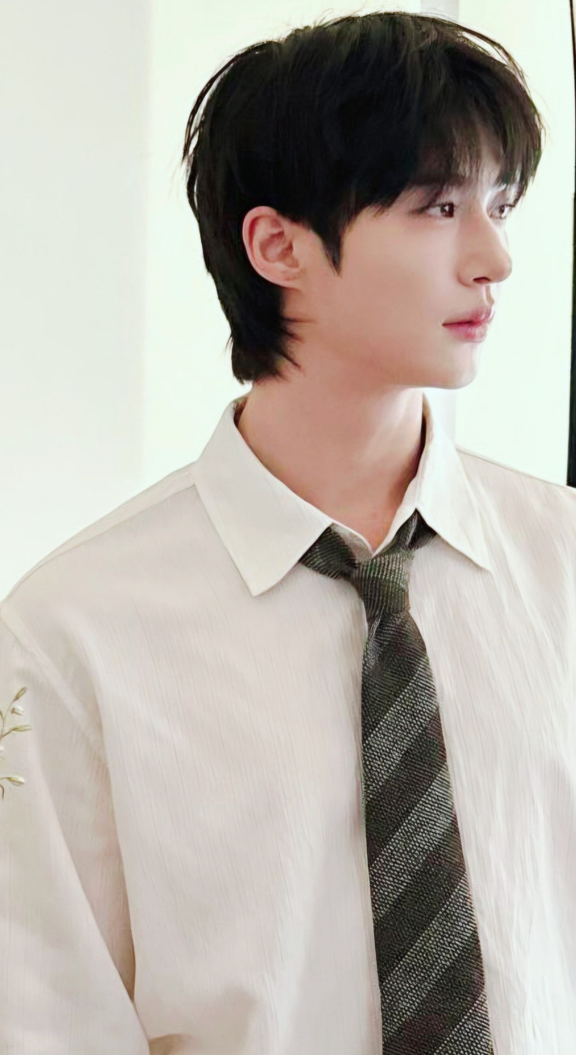 Behind-the-scenes cut of Byeon Wooseok